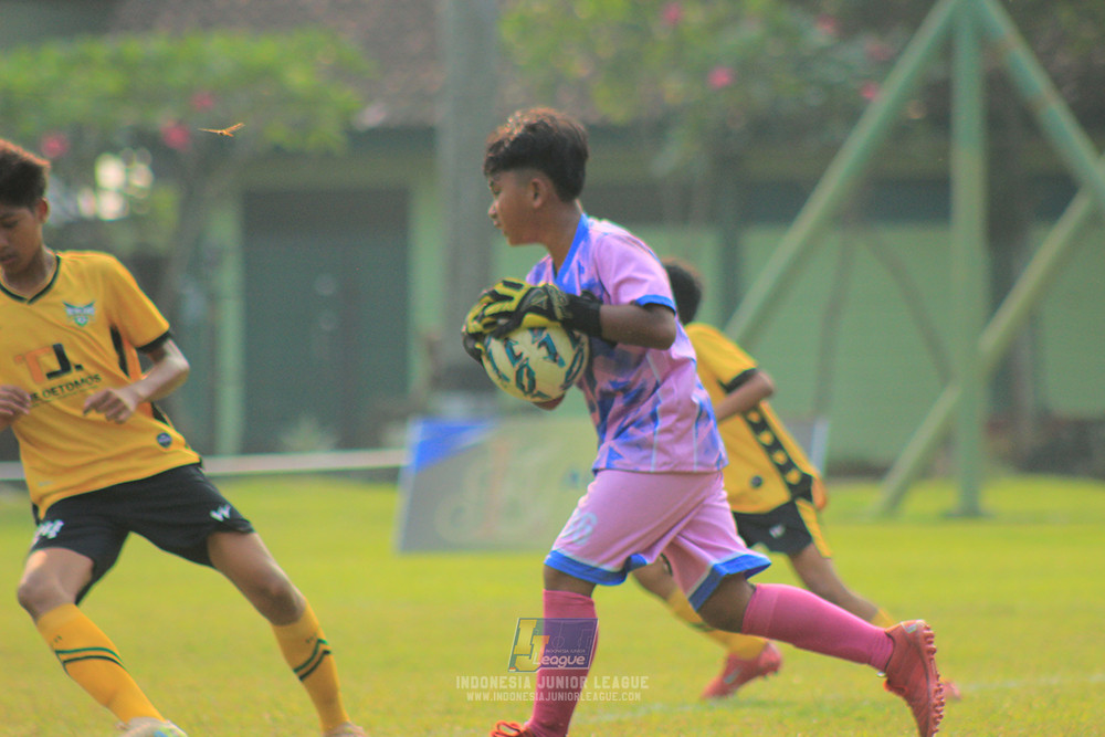 u13 200626 newland fa vs isa marzuki bandriawan blue