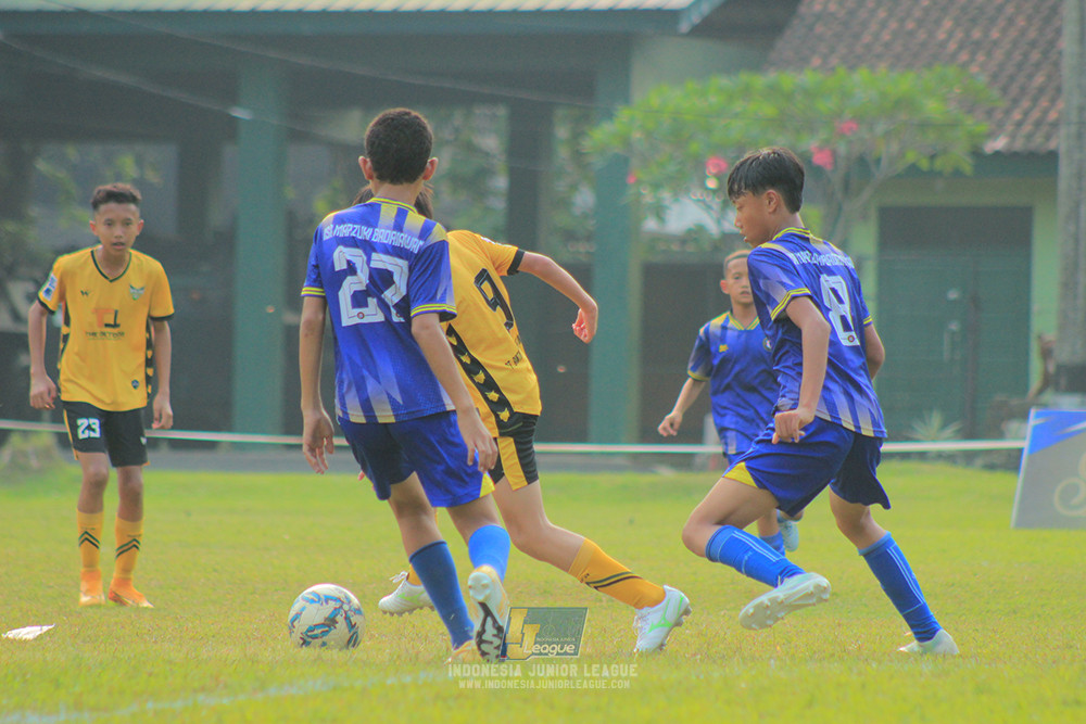 u13 200626 newland fa vs isa marzuki bandriawan blue