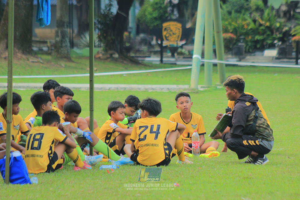 u13 200626 newland fa vs isa marzuki bandriawan blue