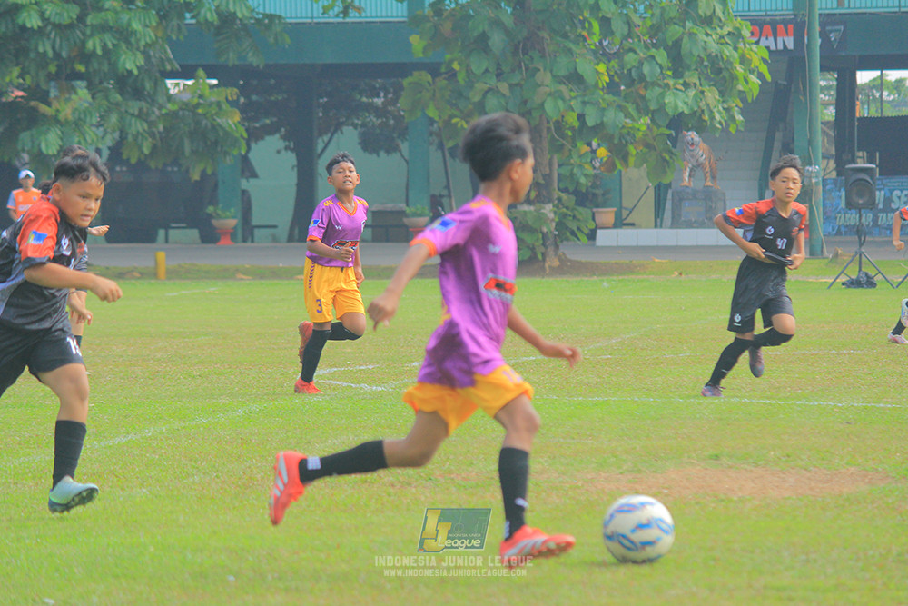 u13 200626 youth tigers soccer school vs oss private