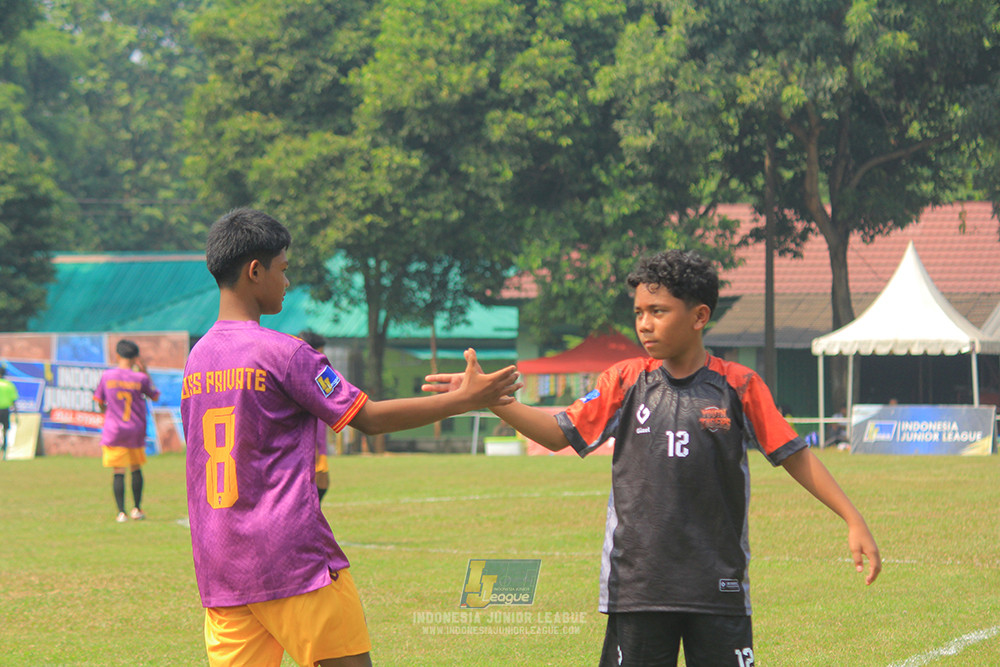 u13 200626 youth tigers soccer school vs oss private