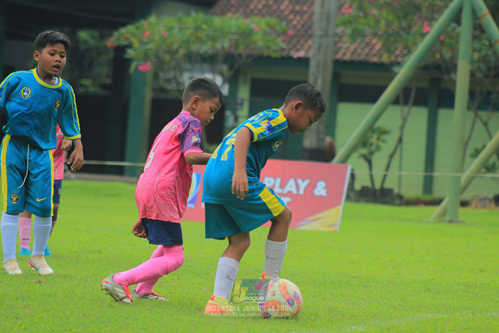 u9 170526 cileungsi united vs rajawali nusantara