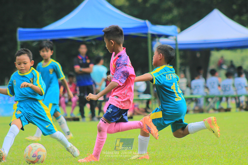 u9 170526 cileungsi united vs rajawali nusantara