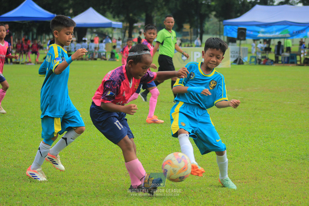 u9 170526 cileungsi united vs rajawali nusantara