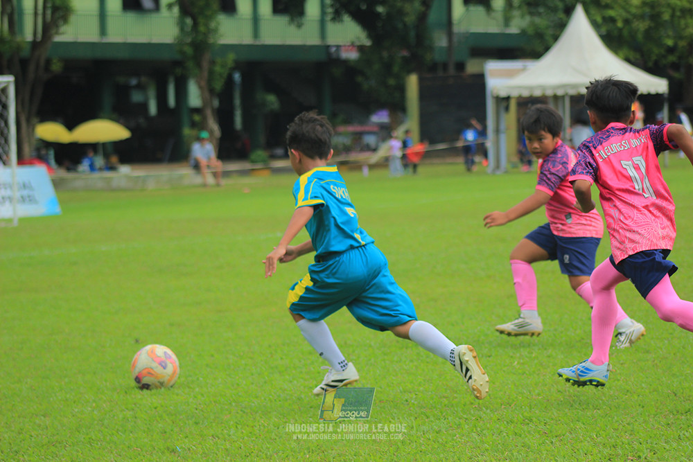 u9 170526 cileungsi united vs rajawali nusantara