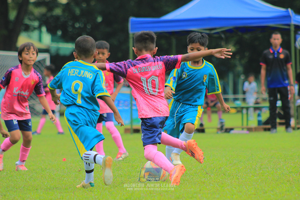 u9 170526 cileungsi united vs rajawali nusantara