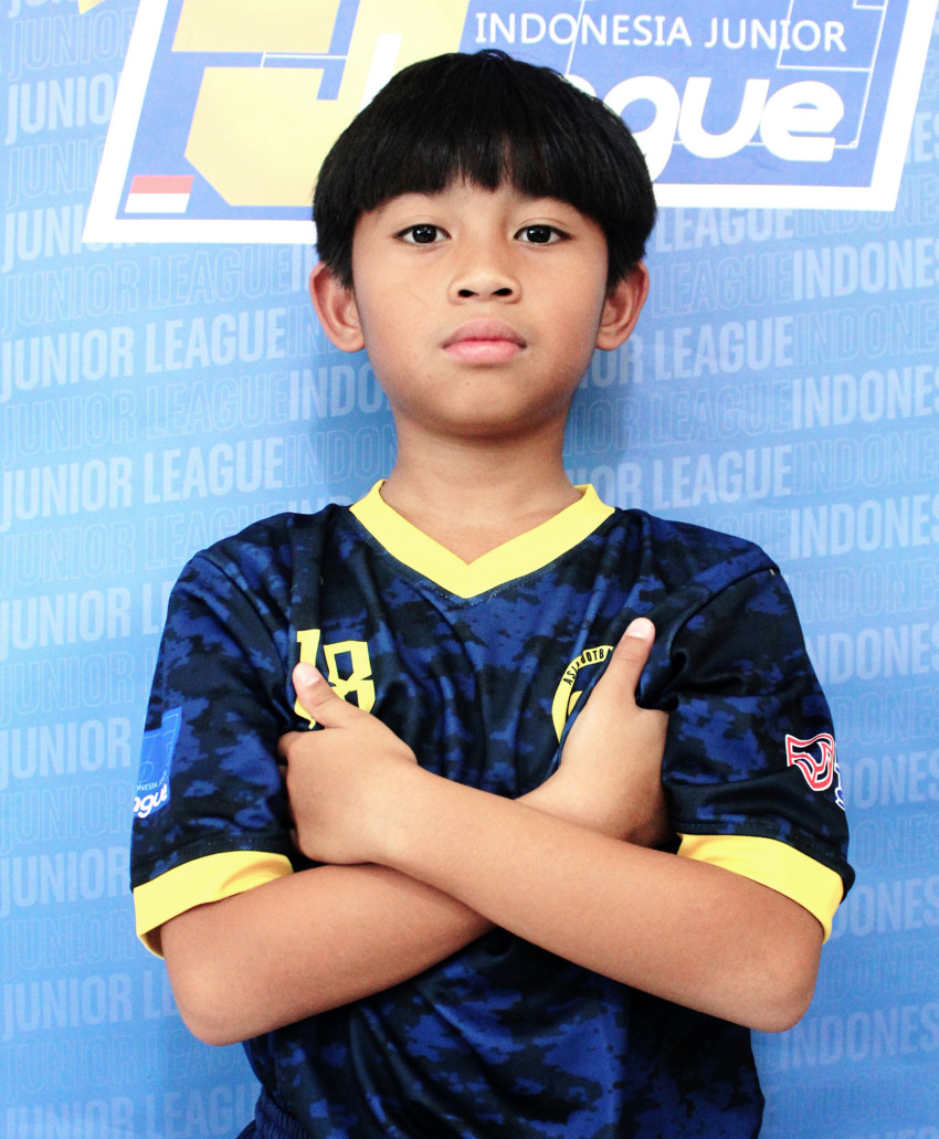 MAXANDER MONINGKA