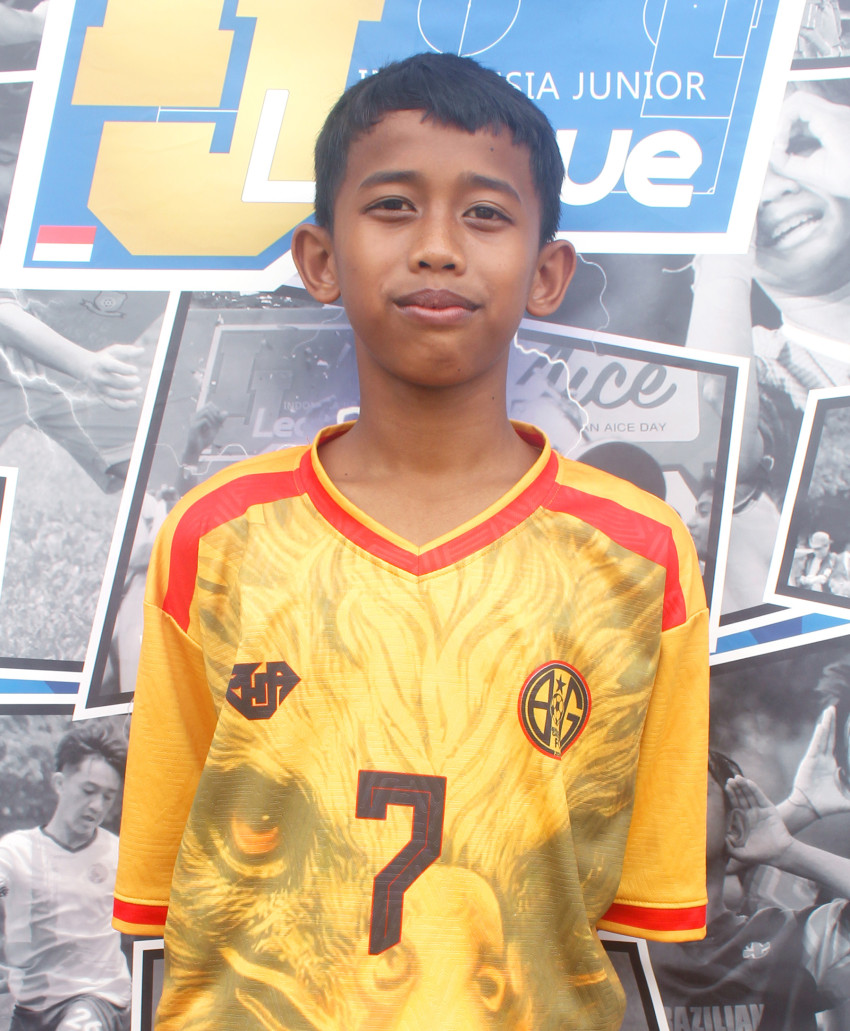 MUHAMAD NAZRIEL VALENTINO