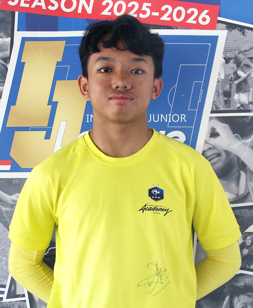 DARREL BARI RAZAQA